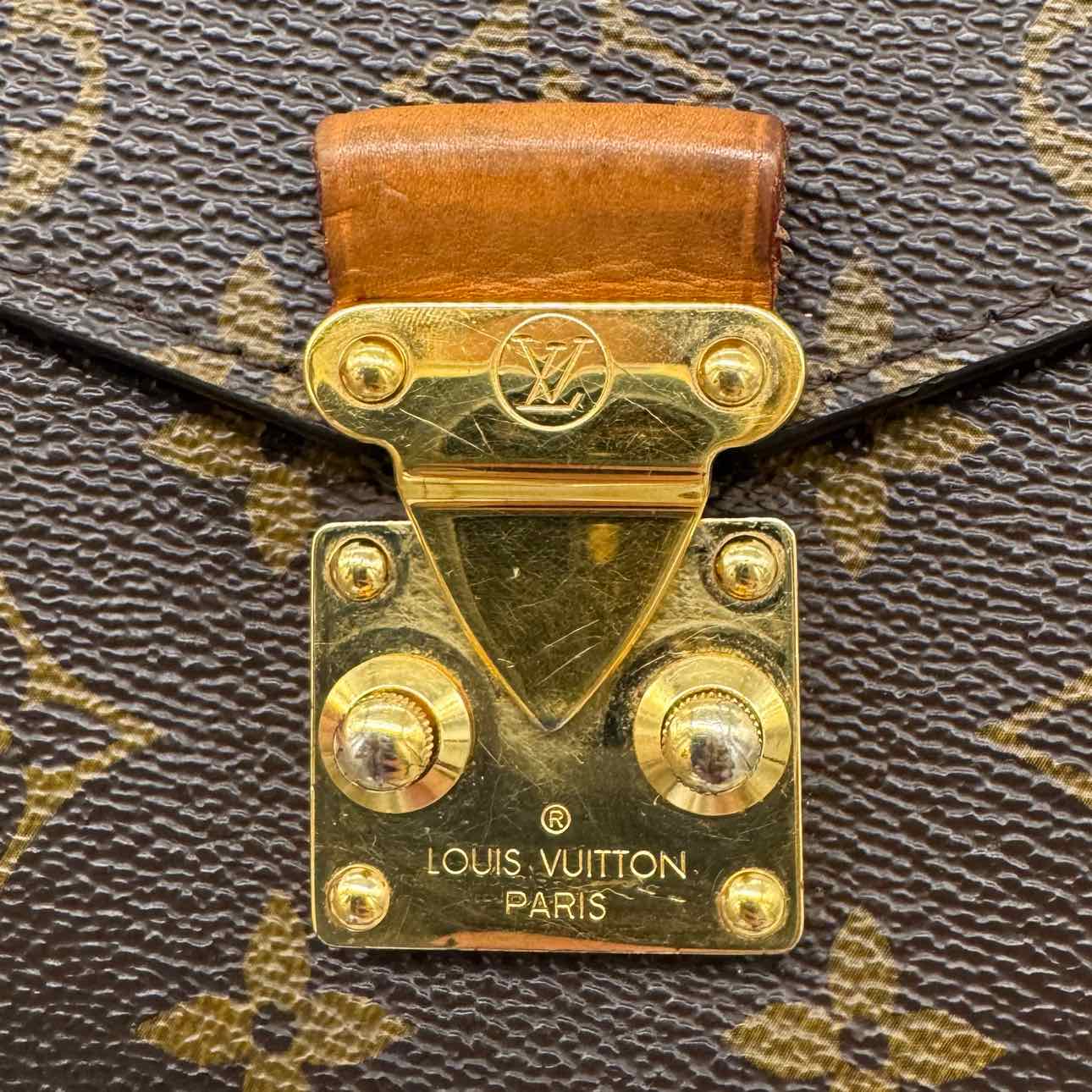 LOUIS VUITTON Monogram Canvas Pochette Metis Brown Crossbody
