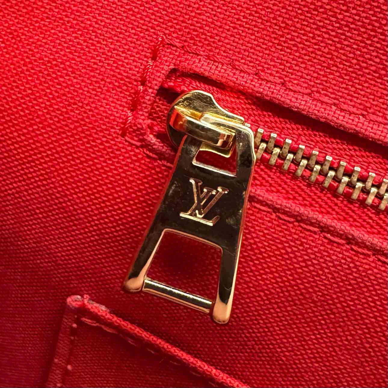 LOUIS VUITTON Monogram Giant Canvas OnTheGo GM Tote Brown