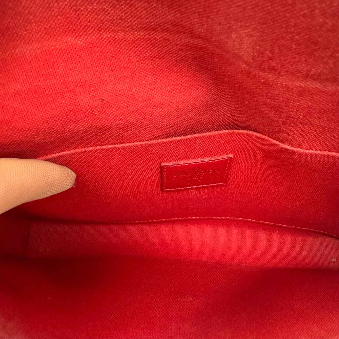 LOUIS VUITTON Damier Ebene Pochette Felicie Cerise Red