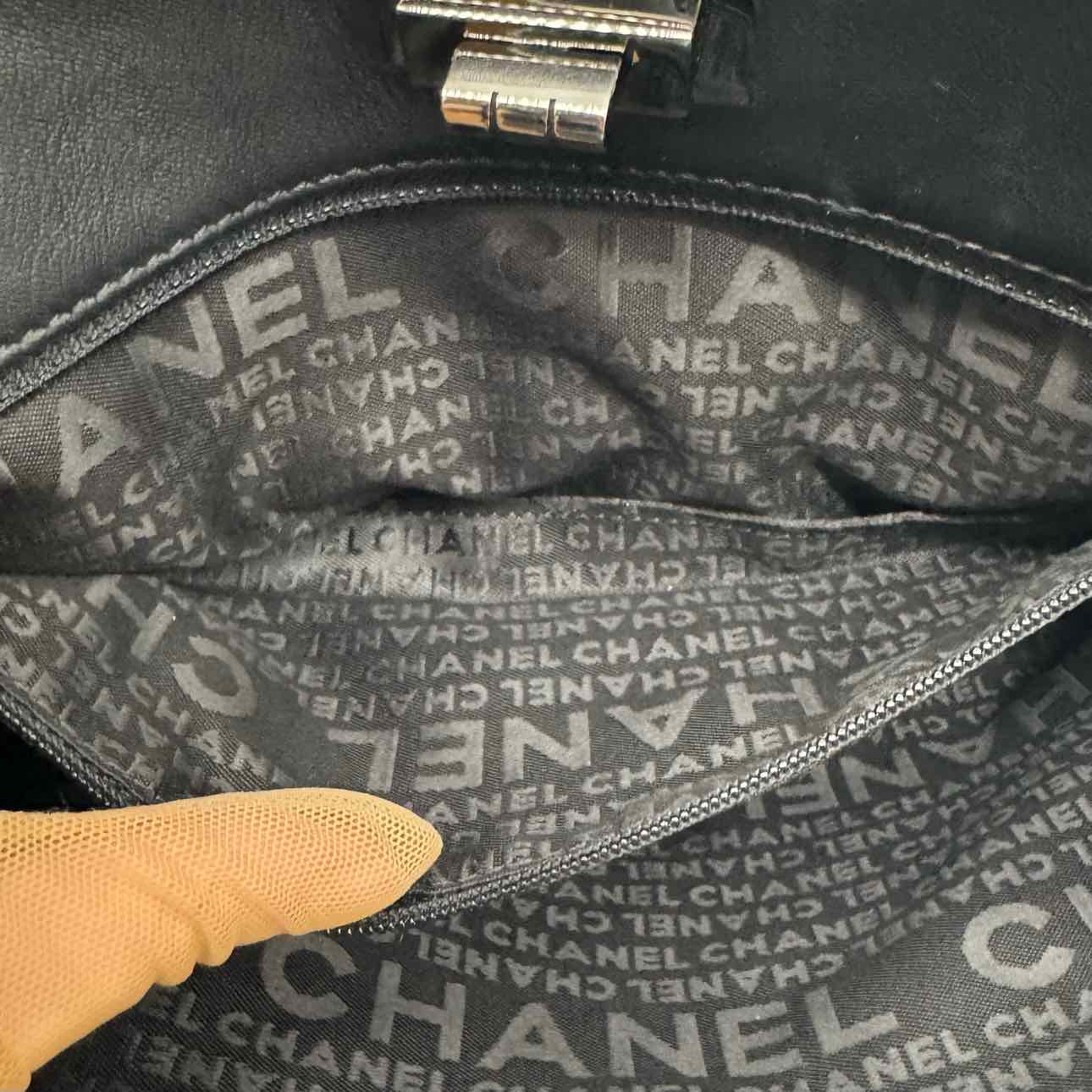 CHANEL Patent Leather Diamond Shine 2.55 Reissue Shopping Tote Black