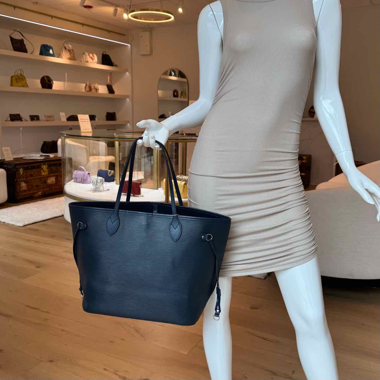 LOUIS VUITTON Epi Neverfull MM Navy