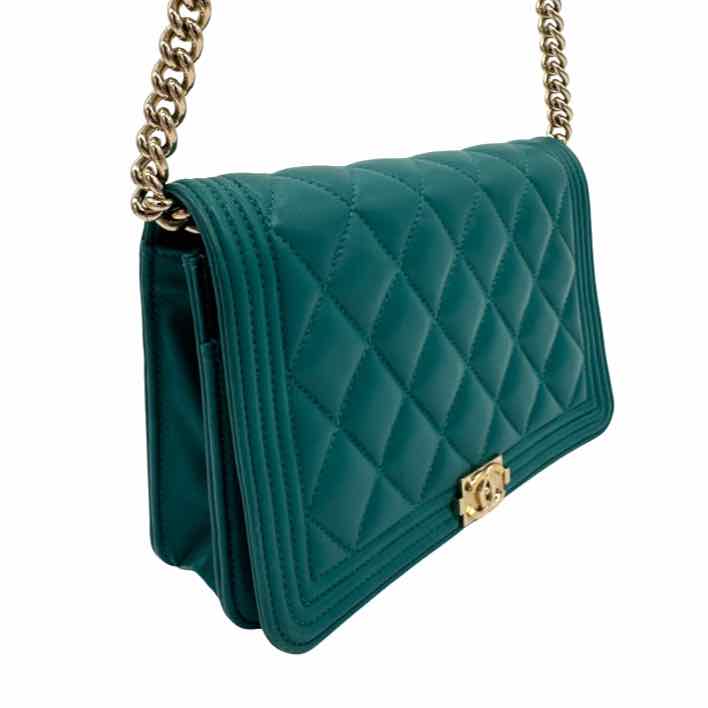 CHANEL Lambskin Quilted Boy Wallet On Chain Green (Pre-Owned)