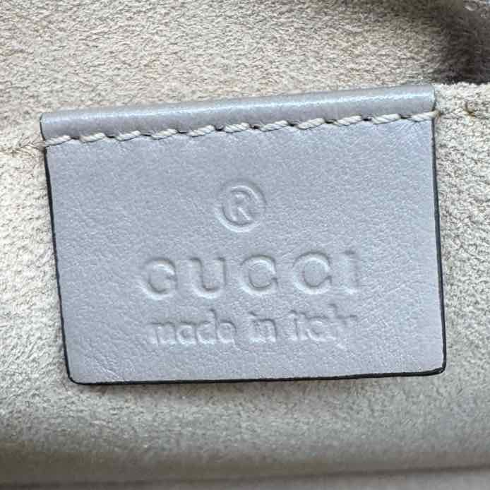 GUCCI GG Matelasse Chevron Leather Small Marmont Camera Bag Beige (Pre-Owned)
