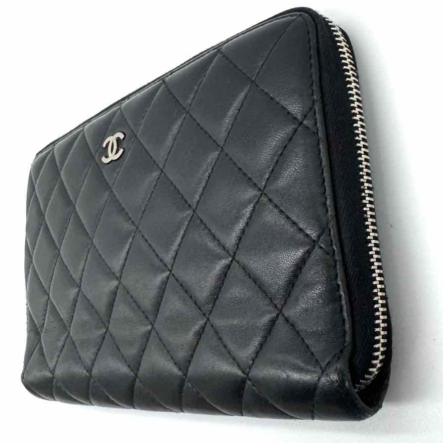 CHANEL Quilted Lambskin Zip Around Organizer Wallet (Pre-Owned)