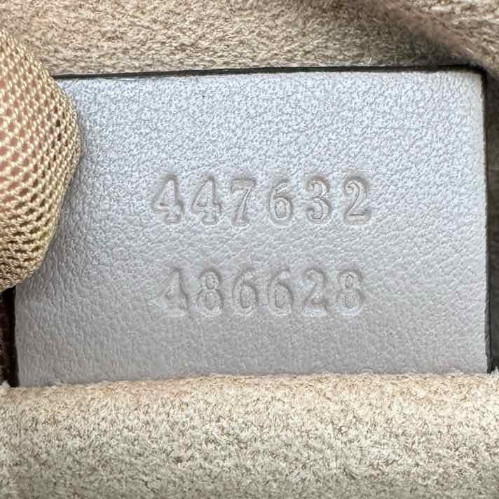 GUCCI GG Matelasse Chevron Leather Small Marmont Camera Bag Beige (Pre-Owned)