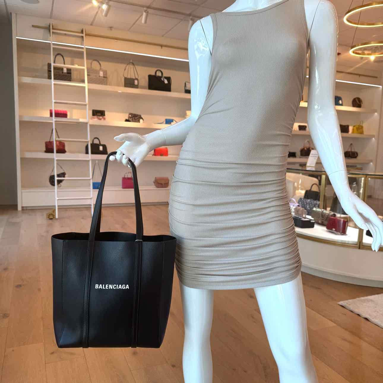 BALENCIAGA Leather Everyday Small Tote Black