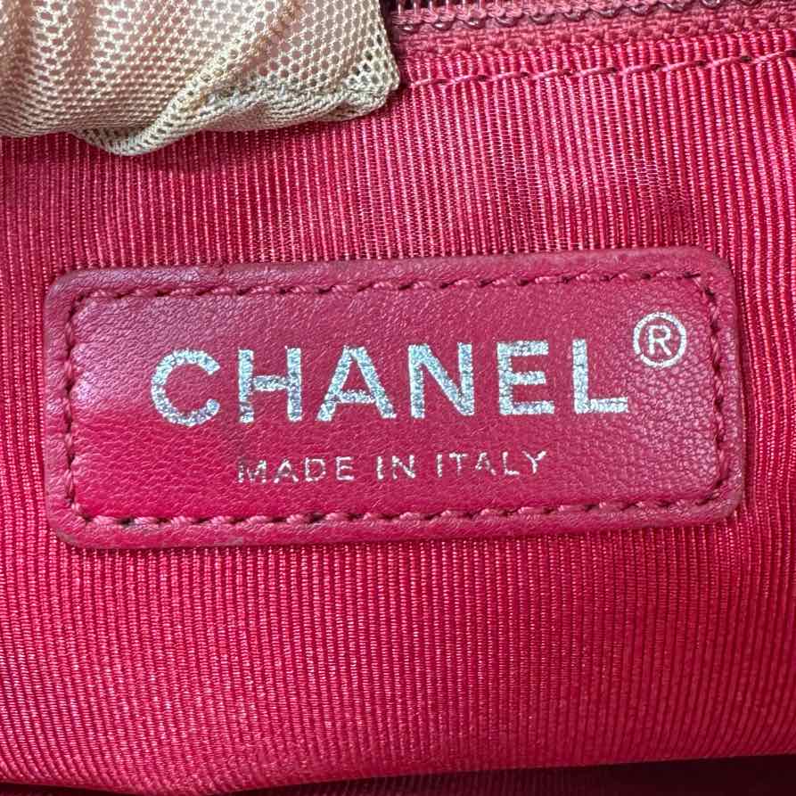 CHANEL Aged Calfkin Quilted Medium Gabrielle White Hobo Bag