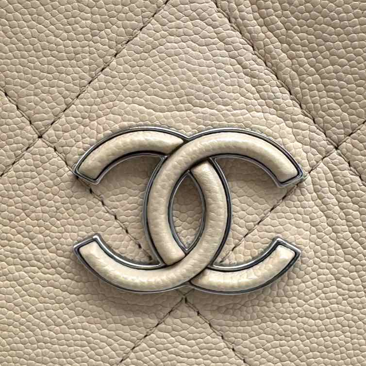 CHANEL Diamond Caviar Lady Coco Shopping Tote (Pre-Owned)