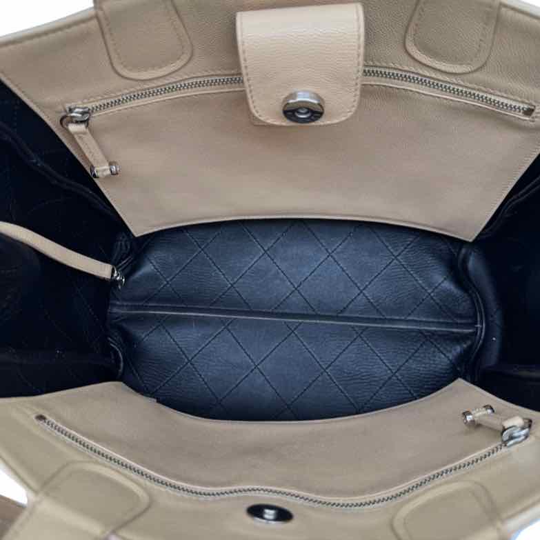 CHANEL Diamond Caviar Lady Coco Shopping Tote (Pre-Owned)