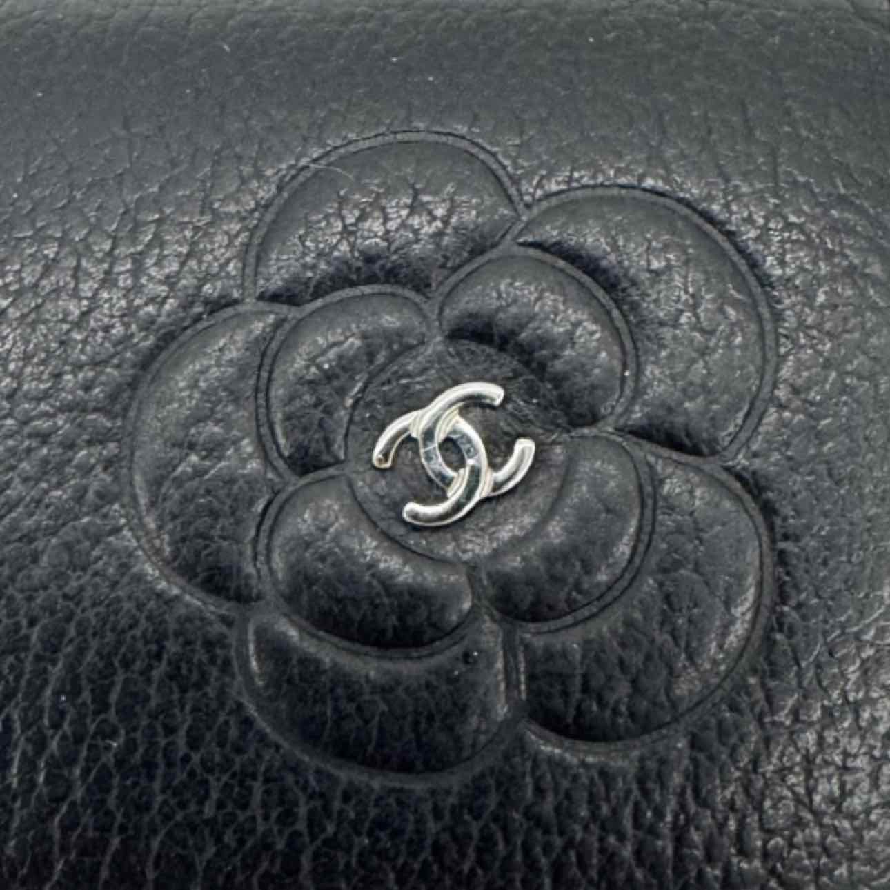 CHANEL Goatskin Camellia Card Holder Black