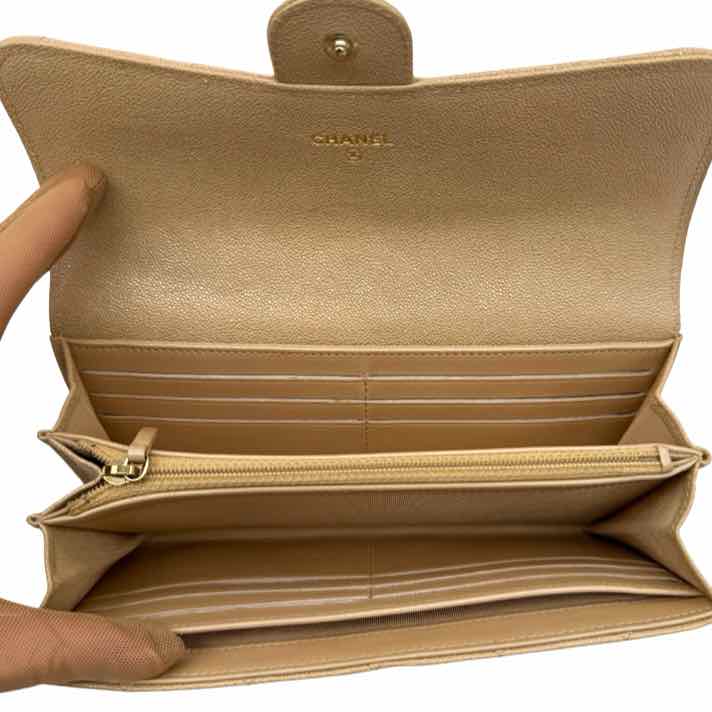 CHANEL Iridescent Caviar Quilted Long Gusset Flap Wallet Beige (Pre-Owned)