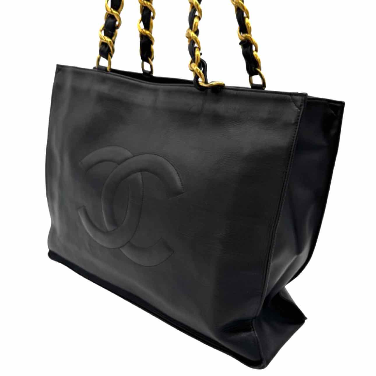 CHANEL Lambskin Jumbo XL CC Chain Shopping Tote Black