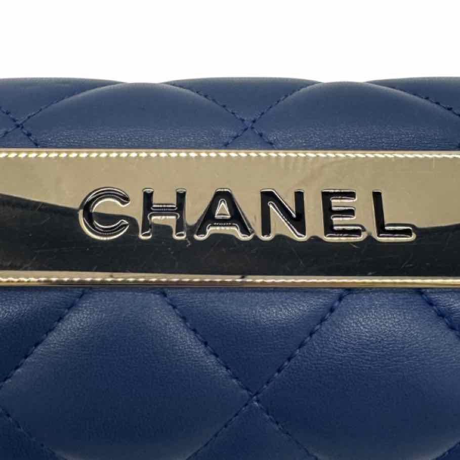 CHANEL Lambskin Medium Trendy CC Top Handle Shoulder Bag