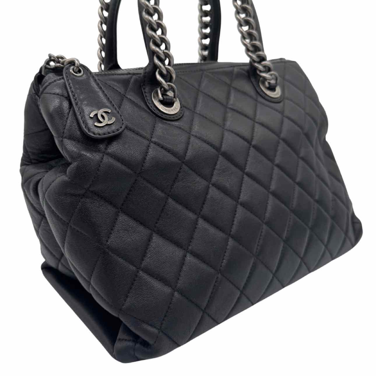 CHANEL Matelasse Calfskin Boy Chained Tote