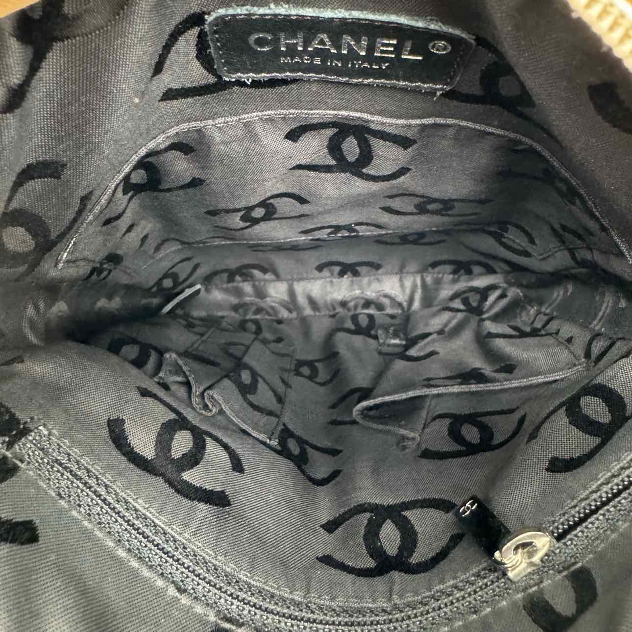 CHANEL Quilted Calfkin Cambon Ligne Messenger Bag