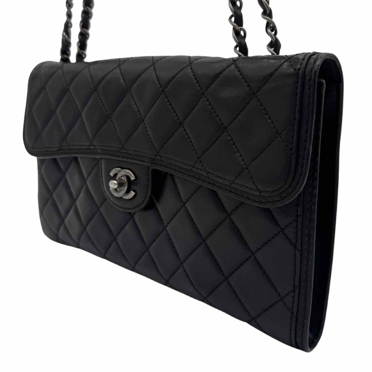 CHANEL Quilted Lambskin Citizen Flap Black