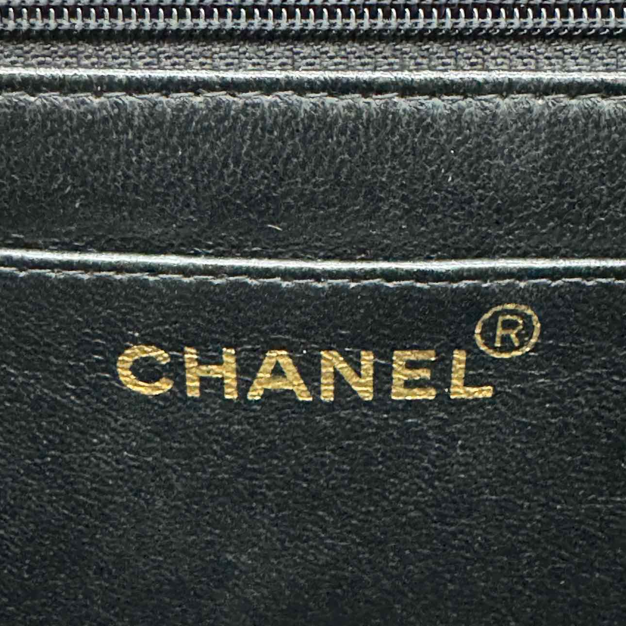 CHANEL Quilted Lambskin Jumbo Classic Flap Bag Black