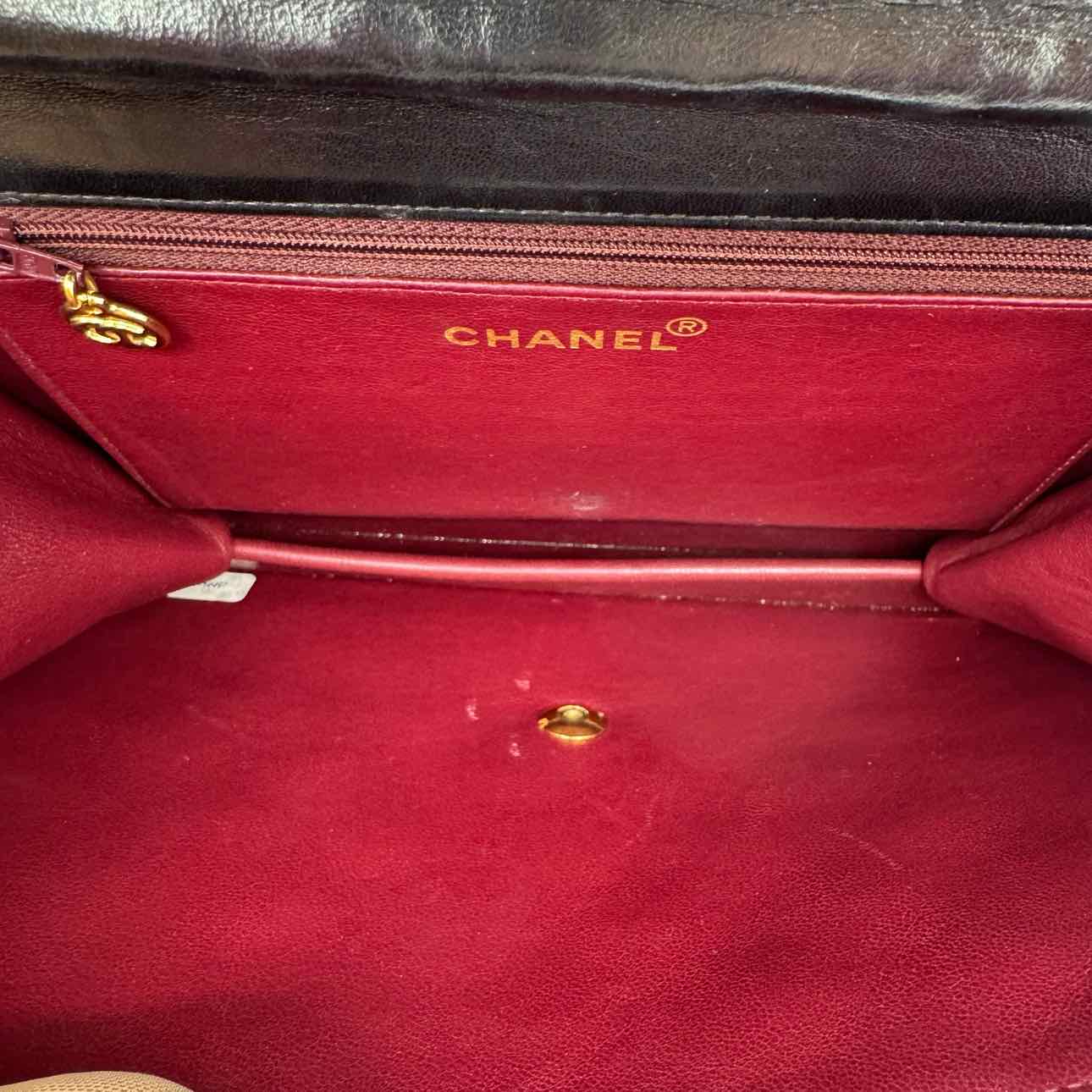 CHANEL Quilted Lambskin Push Lock Small Single Flap Black