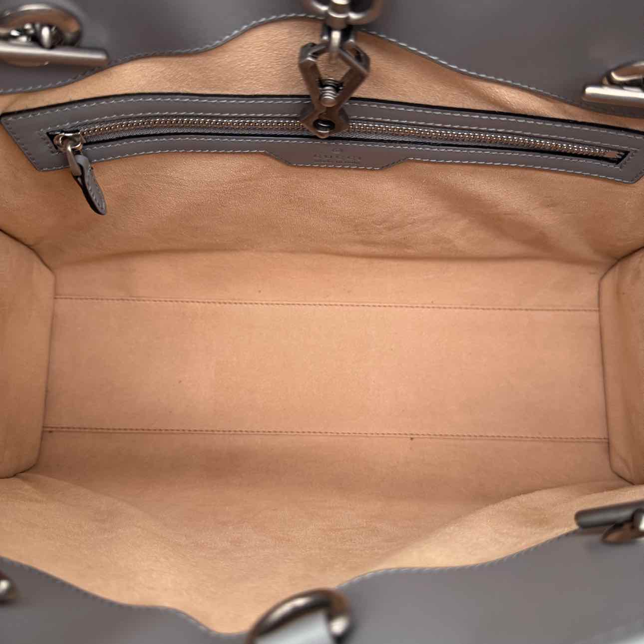 GUCCI Calfskin Matelasse Aria Medium Tote Grey (Pre-Owned)