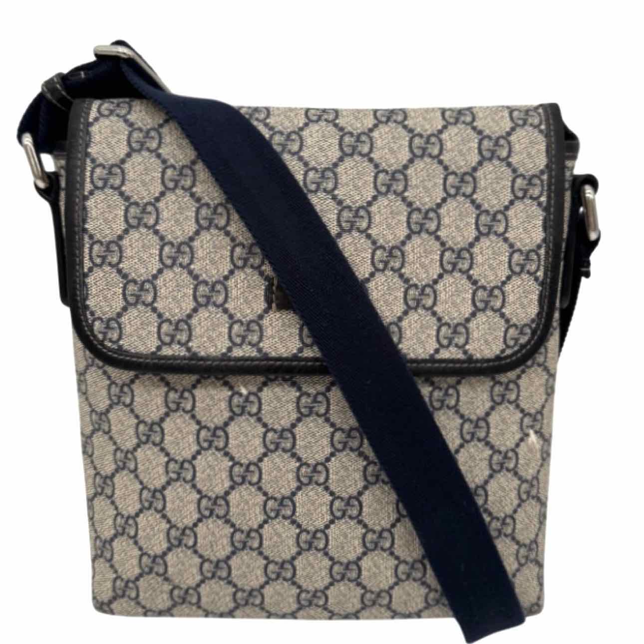 GUCCI Coated Canvas GG Supreme Messenger Bag Blue