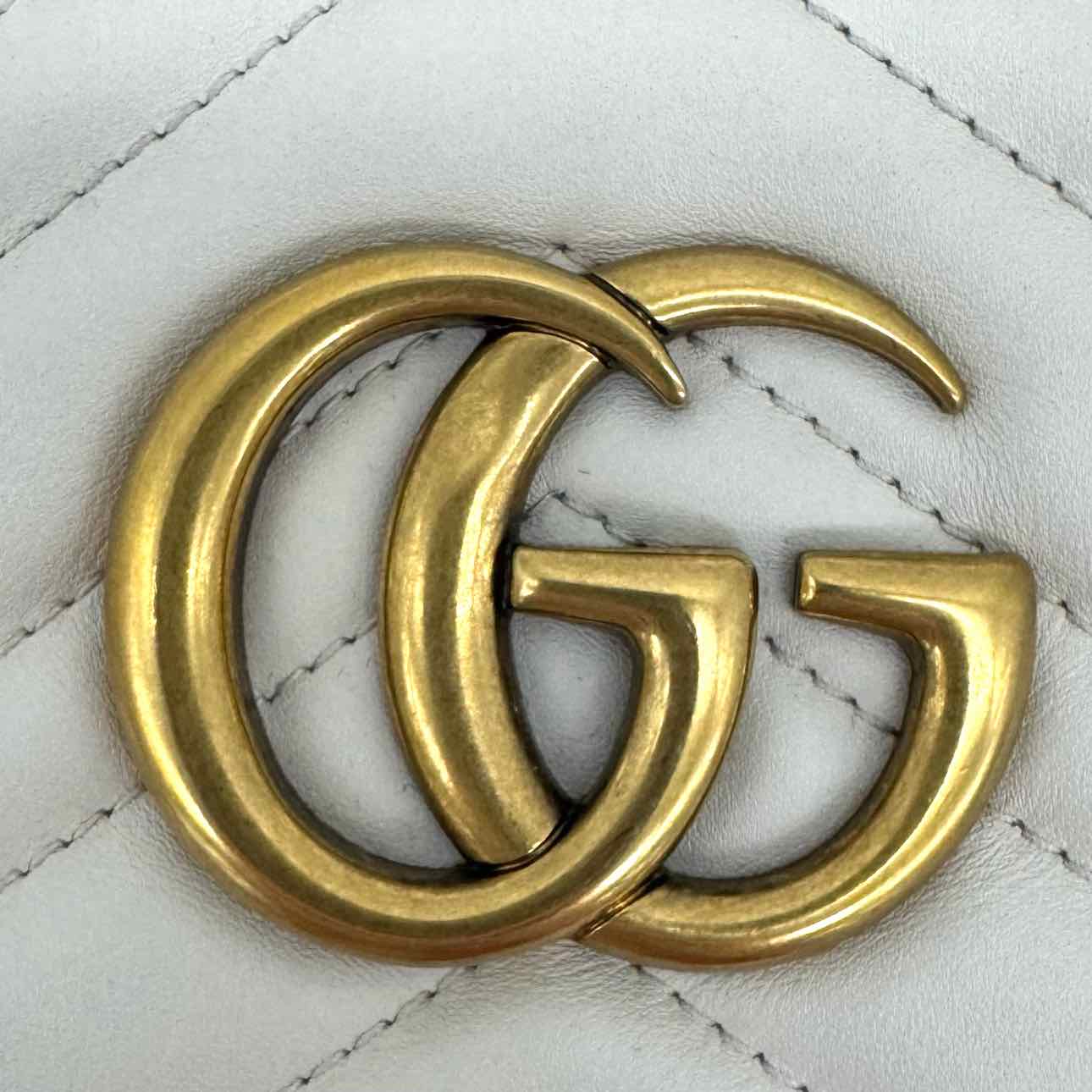 GUCCI GG Matelasse Chevron Leather Small Marmont Camera Bag White