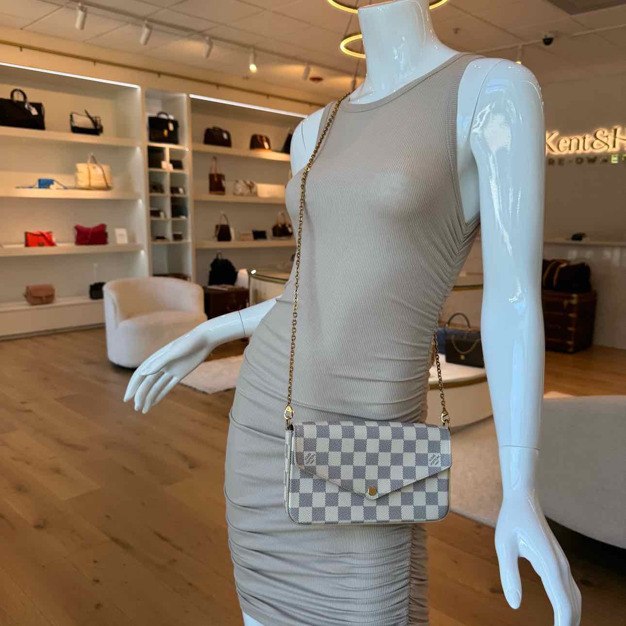LOUIS VUITTON Damier Azur Pochette Felicie Rose Ballerine