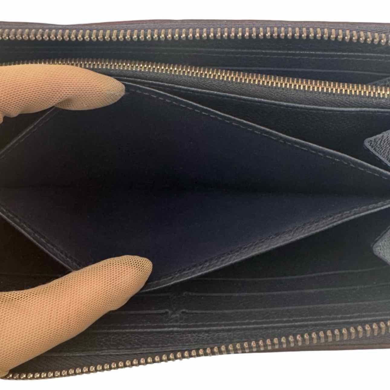LOUIS VUITTON Empreinte Leather Zippy Wallet Black