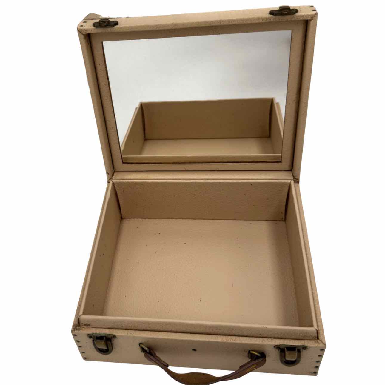 LOUIS VUITTON Monogram Canvas Boite Flacons Beauty Train Trunk