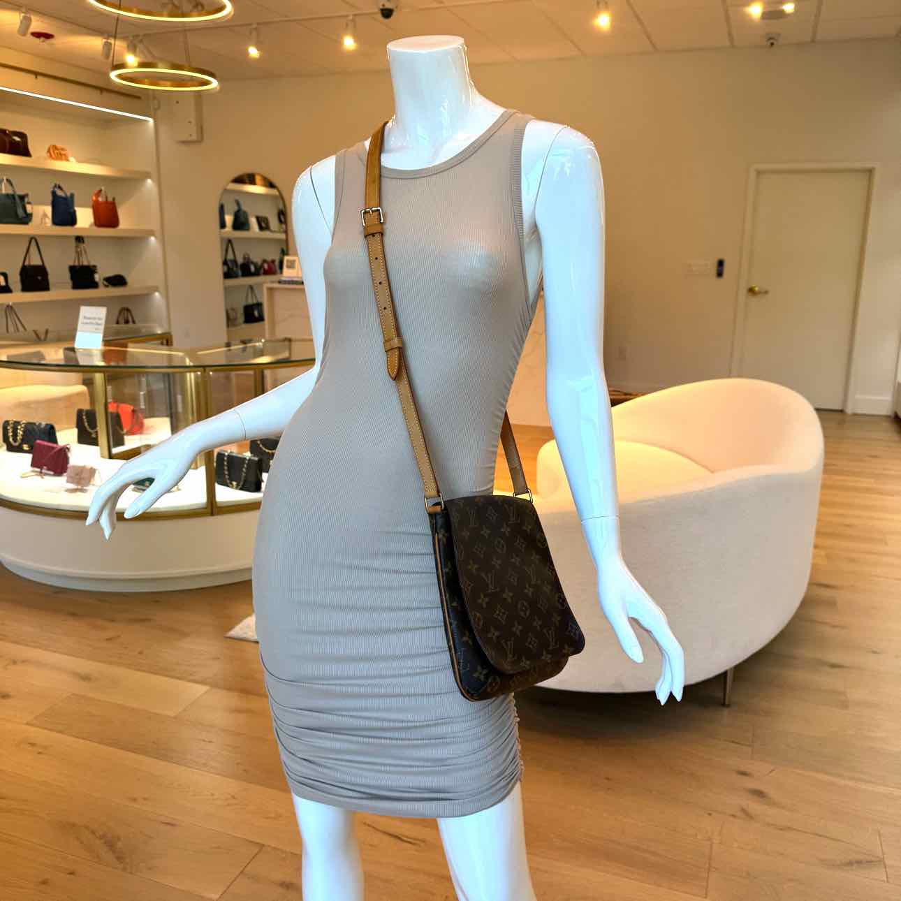 LOUIS VUITTON Monogram Canvas Musette Salsa Brown Crossbody