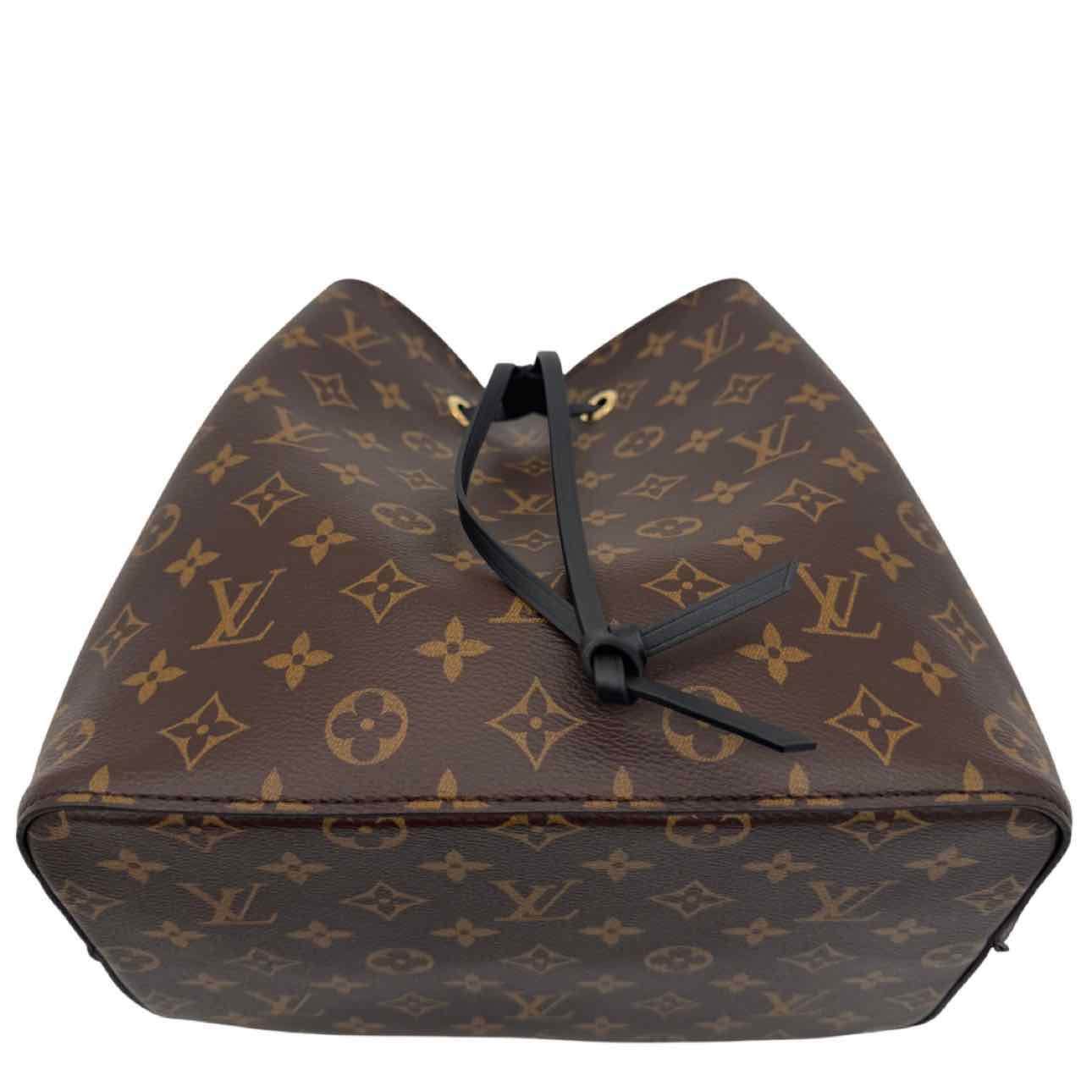 LOUIS VUITTON Monogram Canvas NeoNoe MM Bucket Bag