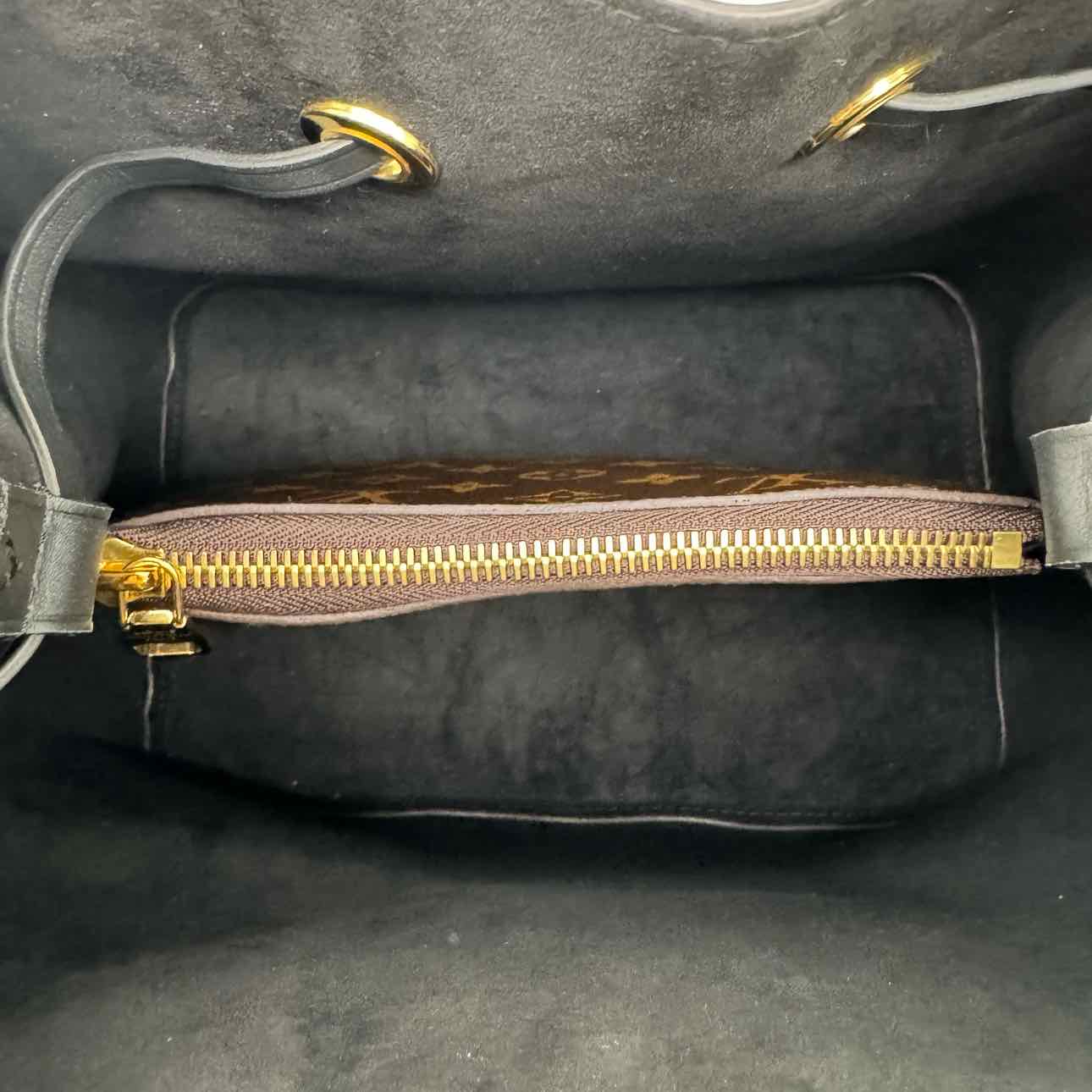 LOUIS VUITTON Monogram Canvas NeoNoe MM Bucket Bag