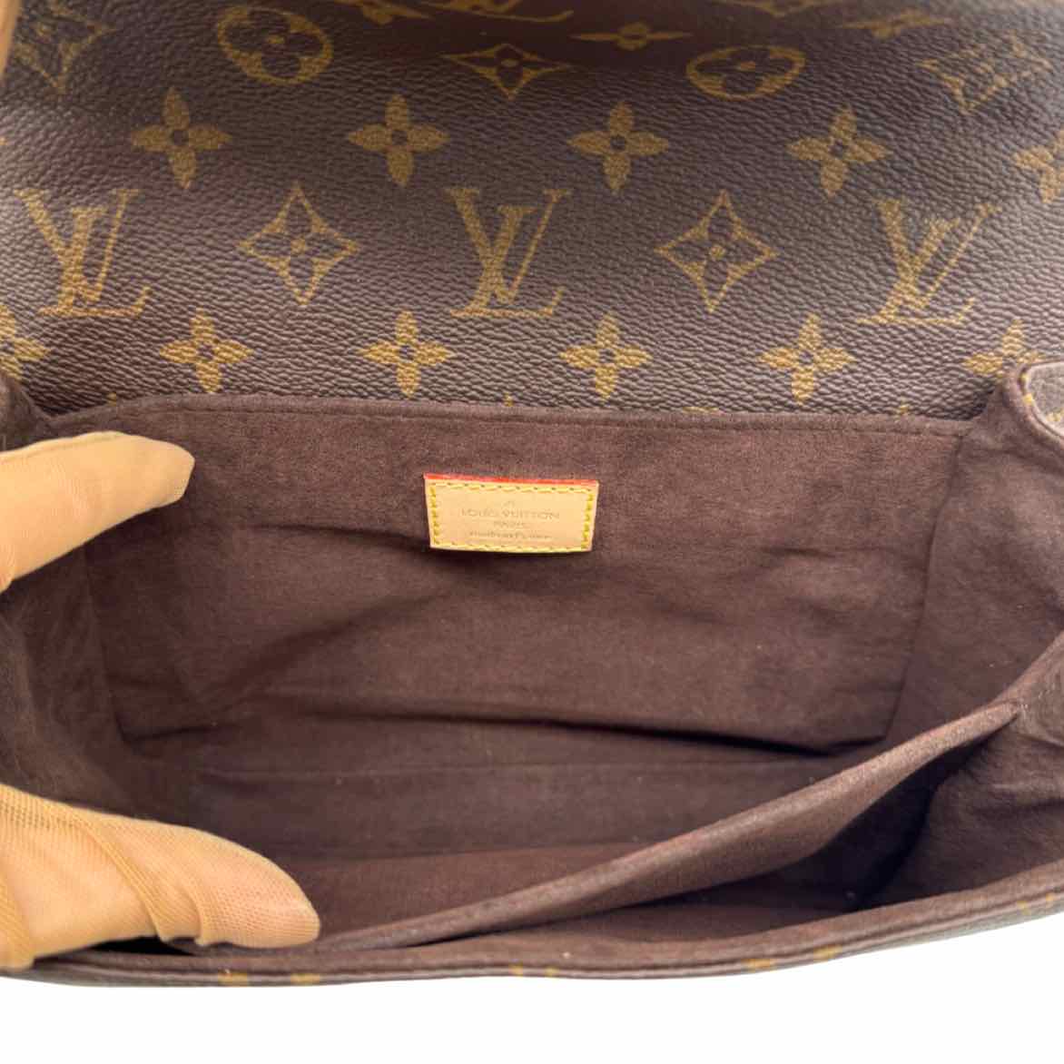 LOUIS VUITTON Monogram Canvas Pochette Metis Crossbody Brown