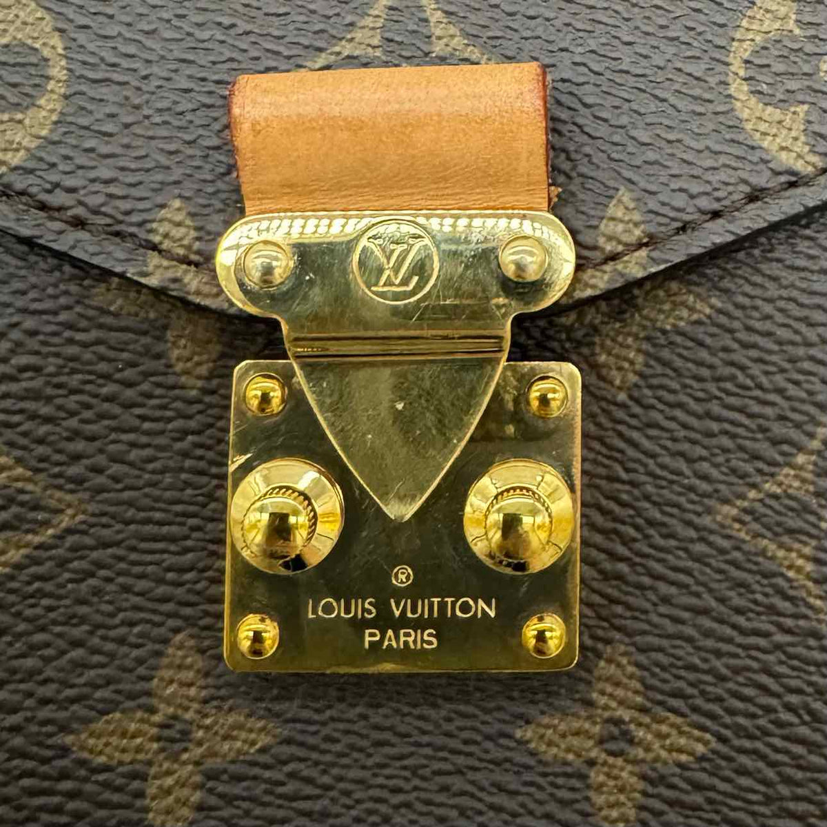 LOUIS VUITTON Monogram Canvas Pochette Metis Crossbody Brown