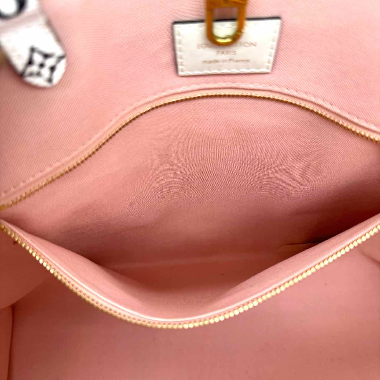 LOUIS VUITTON Monogram Giant OnTheGo GM Rouge Rose