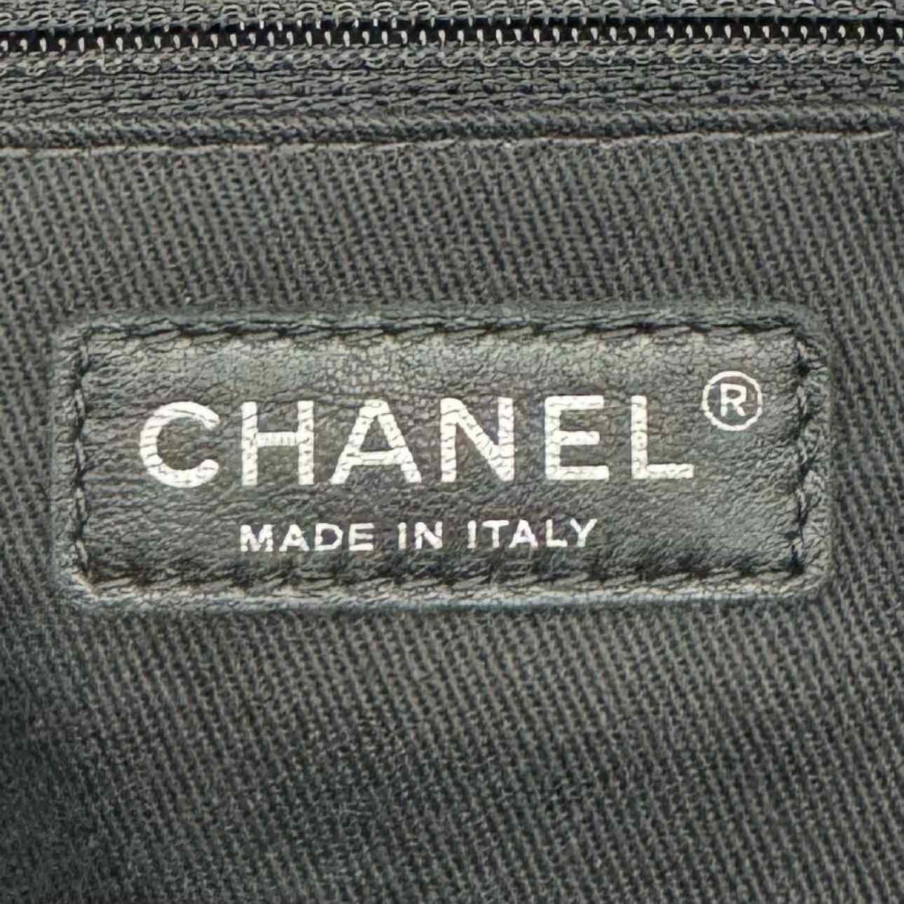 CHANEL Quilted Caviar Crave Shopping Tote Bordeaux