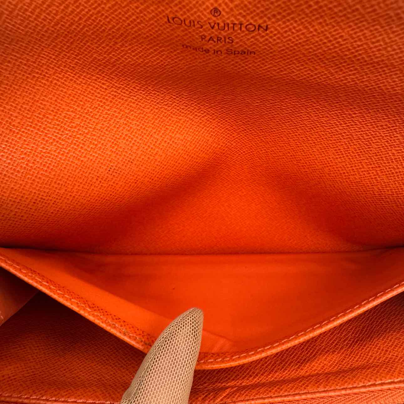 LOUIS VUITTON Monogram Multicolor Sarah Wallet White