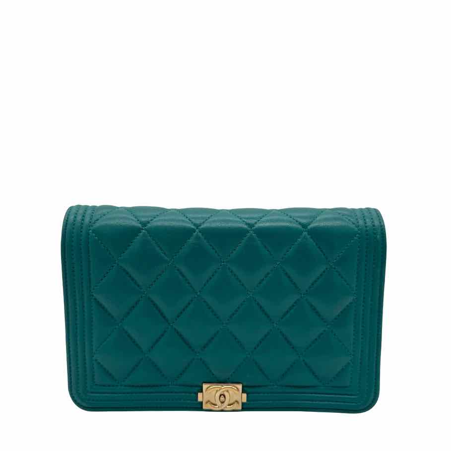 CHANEL Lambskin Quilted Boy Wallet On Chain Green (Pre-Owned)