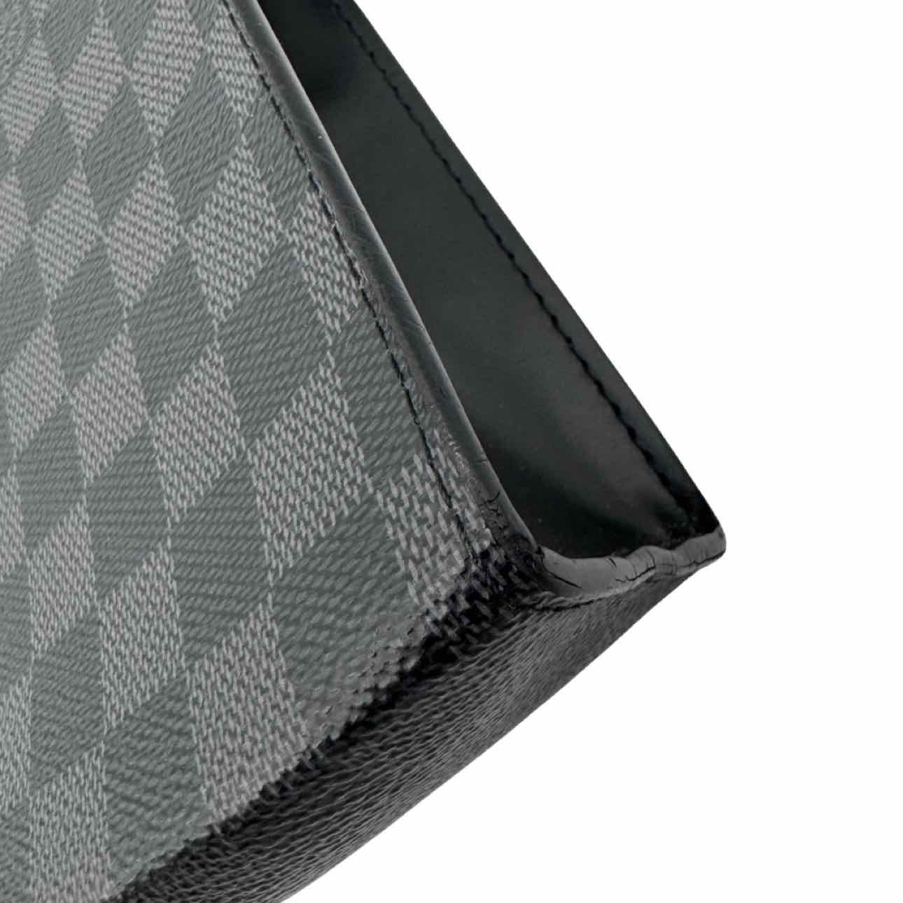 LOUIS VUITTON Damier Graphite Pochette Voyage MM