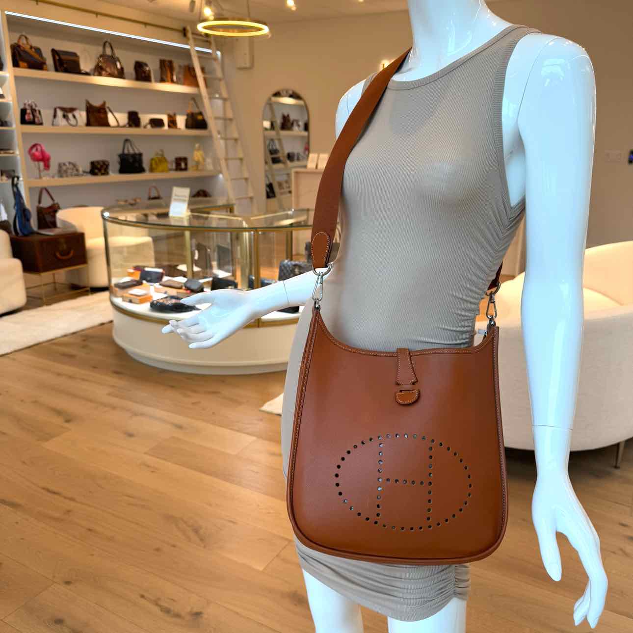 HERMES Epsom Leather Evelyne 29 Crossbody Bag