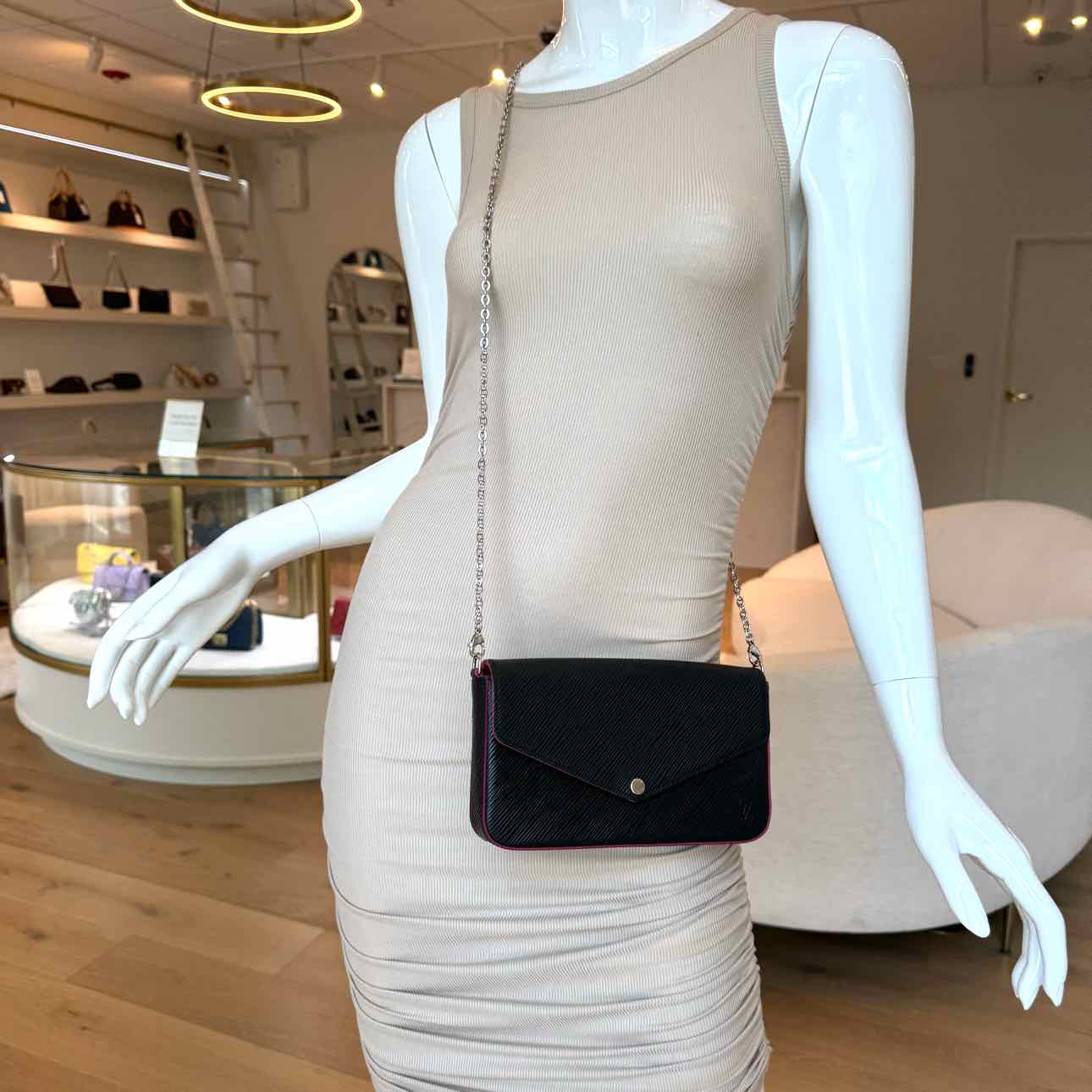 LOUIS VUITTON Epi Leather Pochette Felice Navy