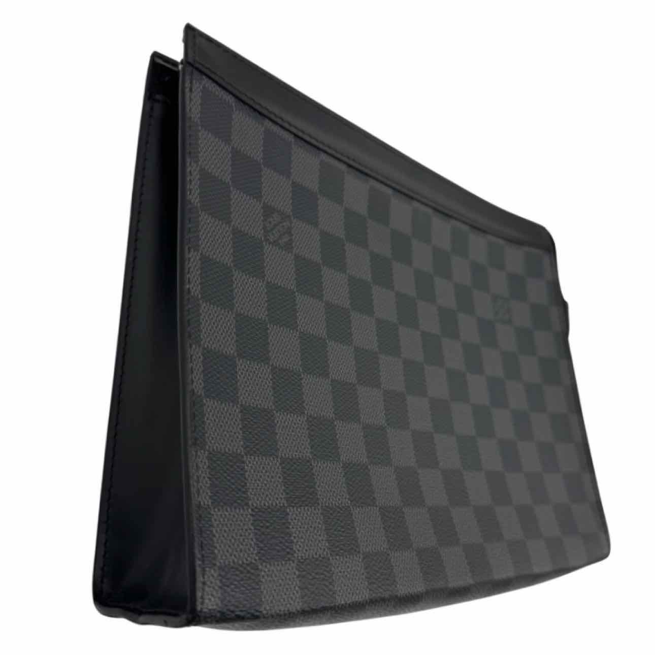 LOUIS VUITTON Damier Graphite Pochette Voyage MM