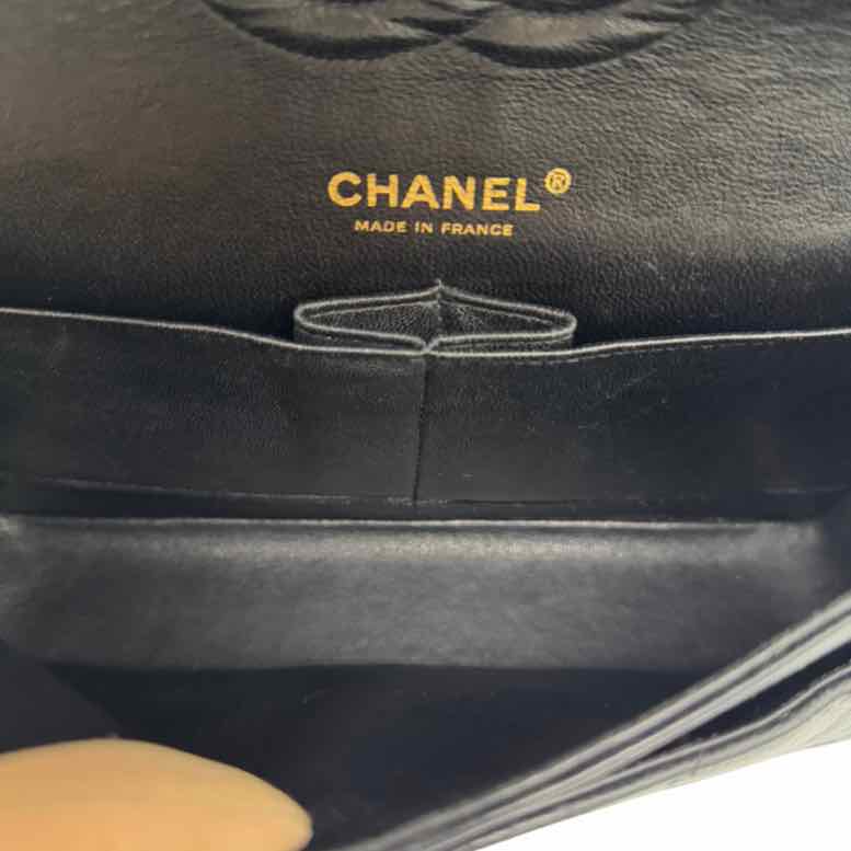 Chanel Caviar Medium Double Flap Gold HW (Pre-Owned)