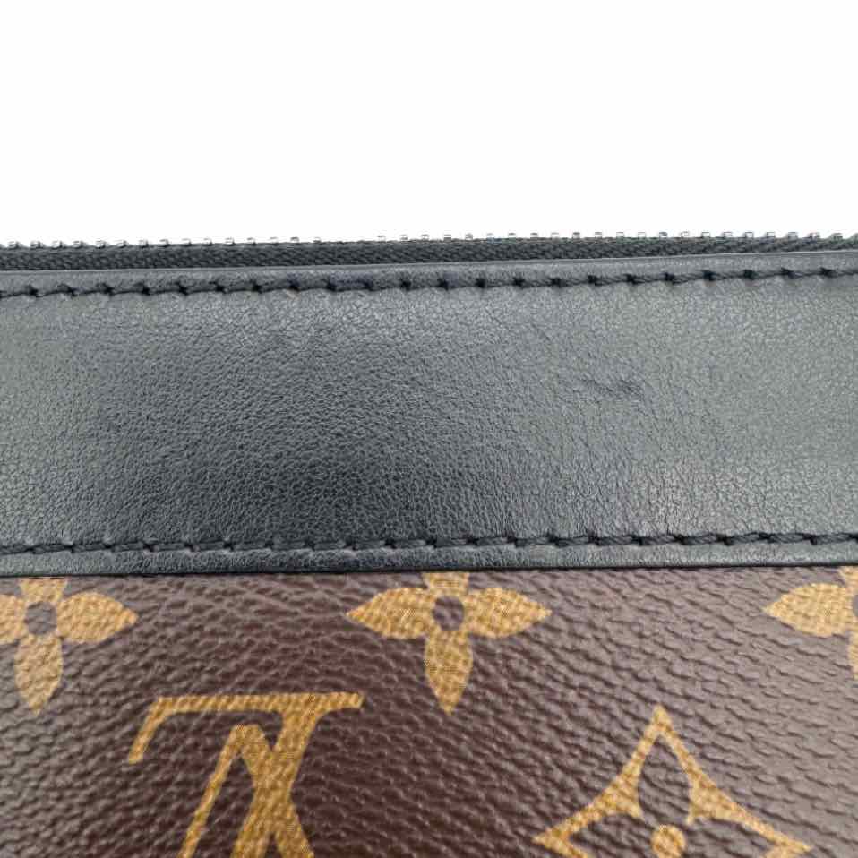 LOUIS VUITTON Monogram Canvas Macassar Clutch to Go (Pre-Owned)