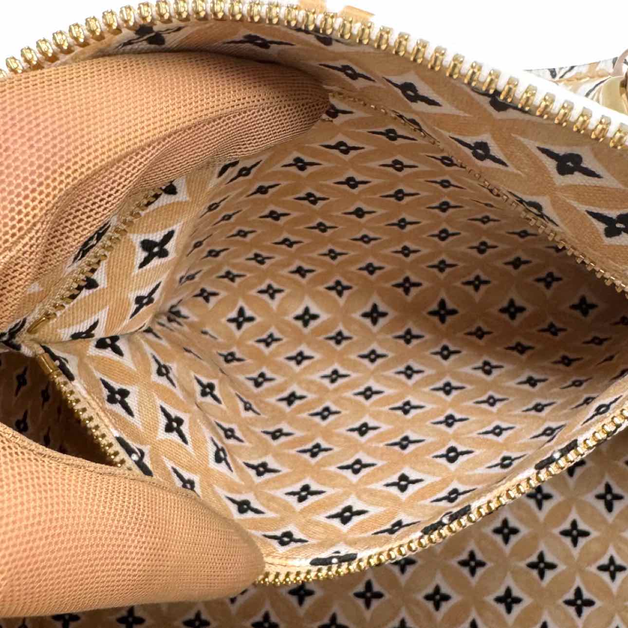 LOUIS VUITTON Monogram Giant By The Pool 2.0 Speedy Bandouliere 25 Beige