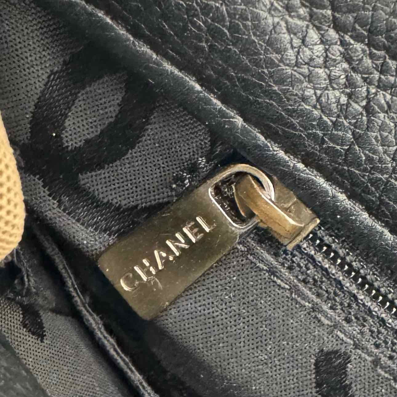 CHANEL Diamond Stitch Surpique Bag Black