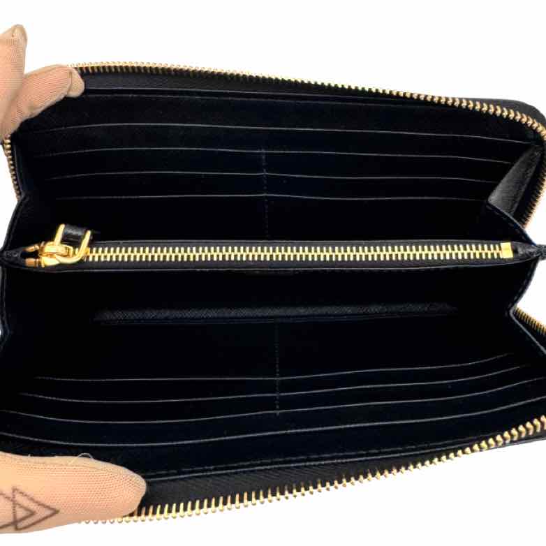 PRADA Saffiano Zipped large Wallet (Pre-Owned)