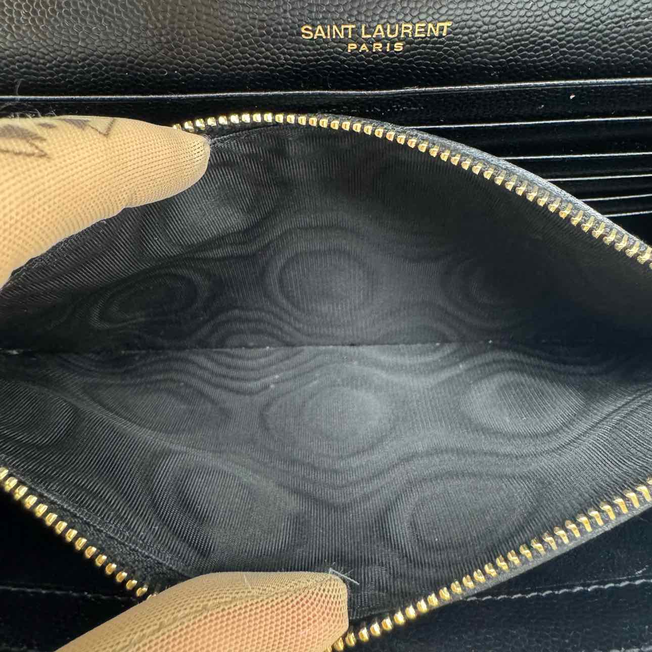 YVES SAINT LAURENT Grained Leather Envelope Triquilt Wallet On Chain (Pre-Owned)