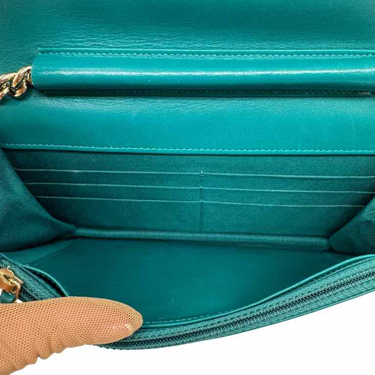 CHANEL Lambskin Quilted Boy Wallet On Chain Green (Pre-Owned)