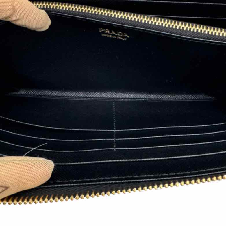 PRADA Saffiano Zipped large Wallet (Pre-Owned)