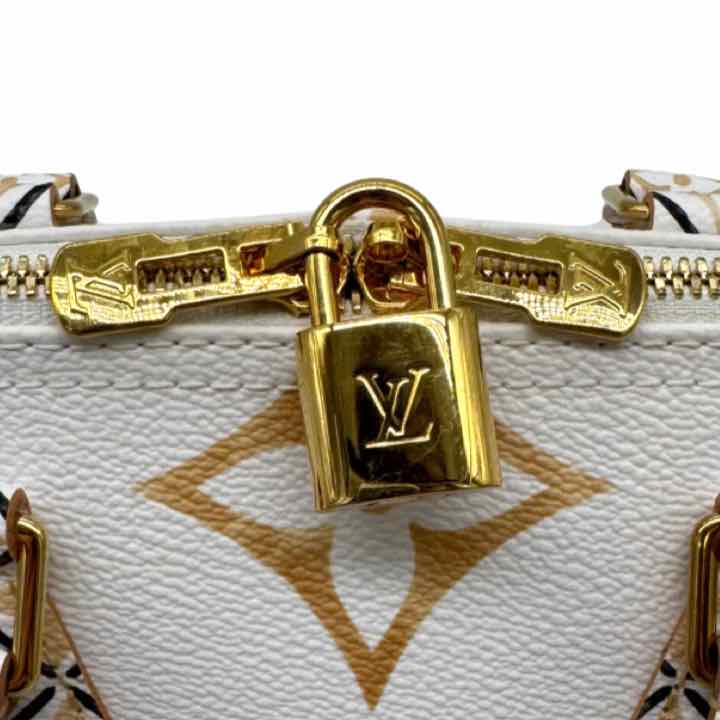 LOUIS VUITTON Monogram Giant By The Pool 2.0 Speedy Bandouliere 25 Beige